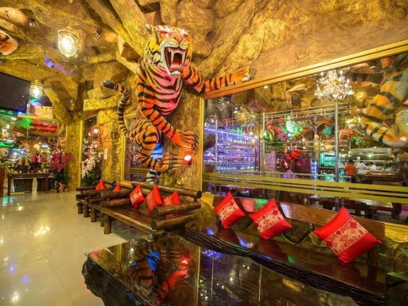 Hotel Tiger Complex By Eyg Patong Zewnętrze zdjęcie
